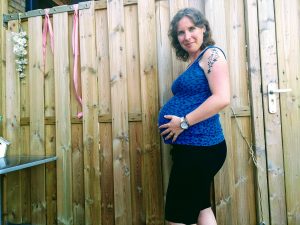 zwanger, 26 weken, 26 weken zwanger, zwangere buik, nesteldrang, babybump, zwangerschap, derde zwangerschap, mamablog, blog zwangerschap, lalog, lalog.nl, lalogblog, mamalifestyle blog
