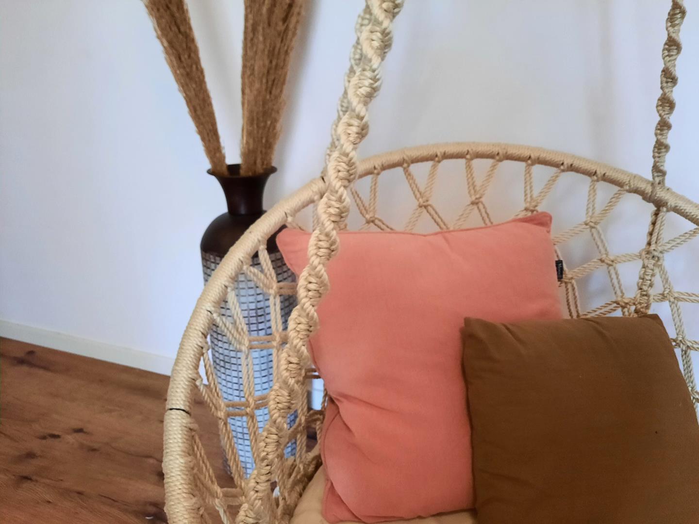 Macramé White hangstoel: duurzaam relaxen met Tropilex